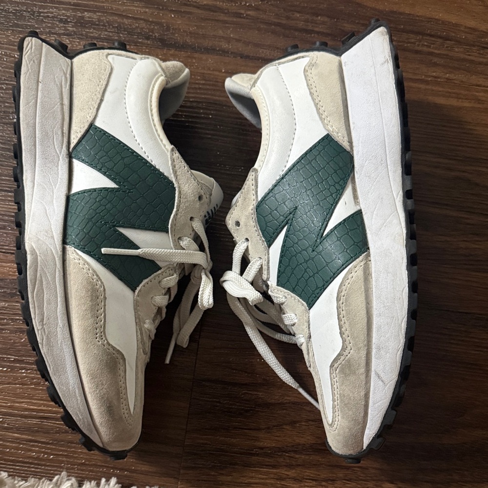 New Balance 327 Sneakers - Picture 3 of 7